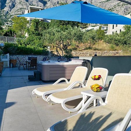 Amazing Apartment In Makarska With House Sea View Exterior photo