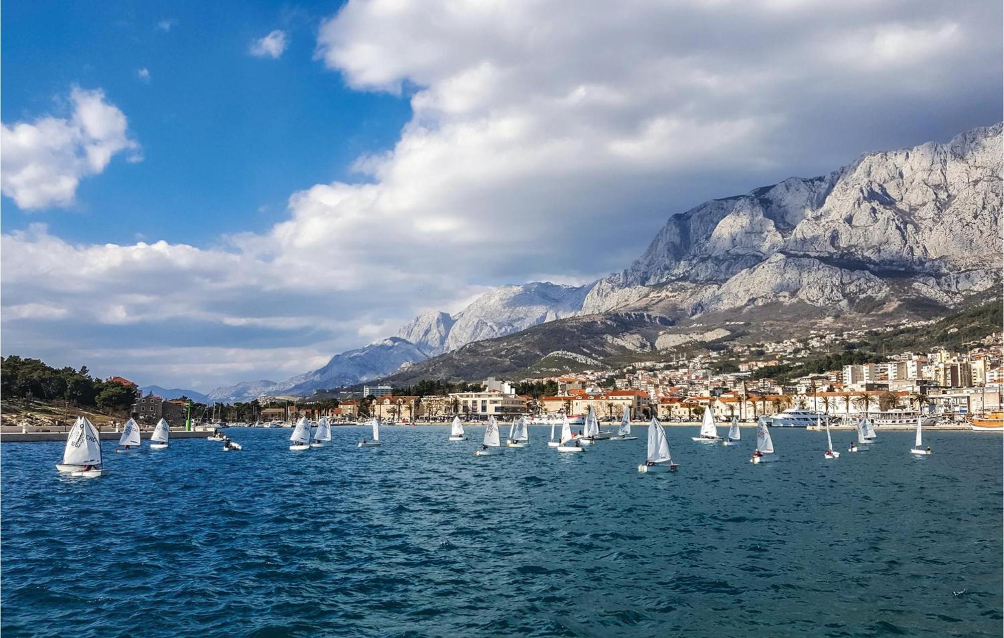 Amazing Apartment In Makarska With House Sea View Exterior photo