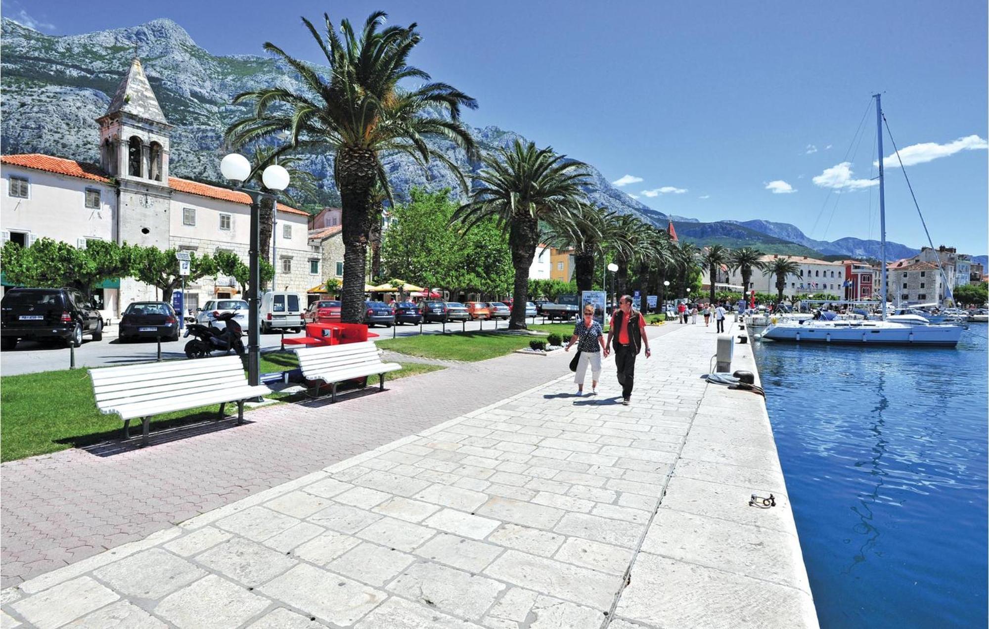 Amazing Apartment In Makarska With House Sea View Exterior photo